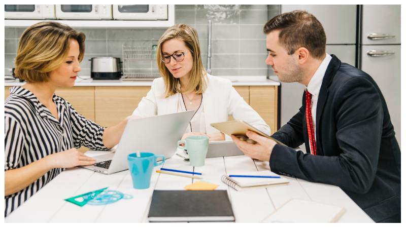 Choosing the Right Solicitor: A Complete Guide