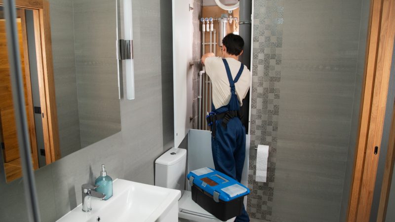 Why Homeowners Trust Professional Bathroom Remodeling Contractors for Complex Projects